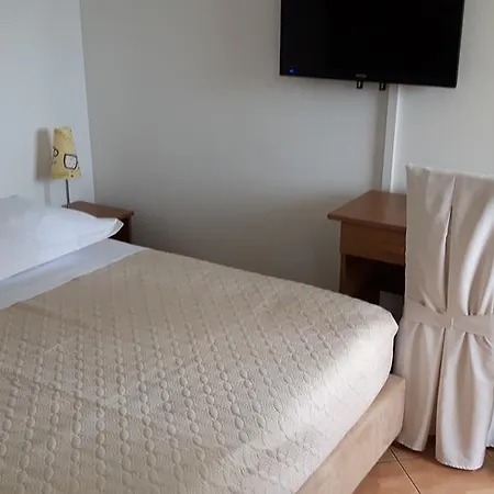 汽车旅馆 扬科维奇汽车旅馆 3*