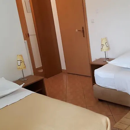 扬科维奇汽车旅馆 Hrvace