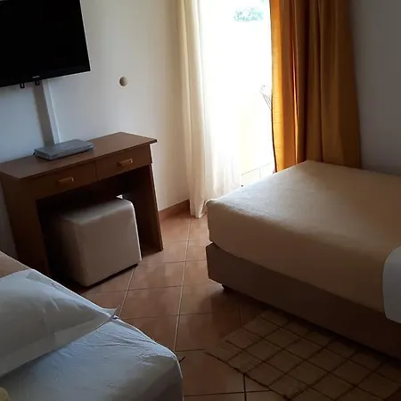 汽车旅馆 扬科维奇汽车旅馆 Hrvace