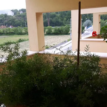 扬科维奇汽车旅馆 Hrvace