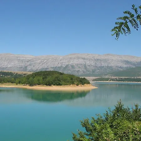 扬科维奇汽车旅馆 汽车旅馆